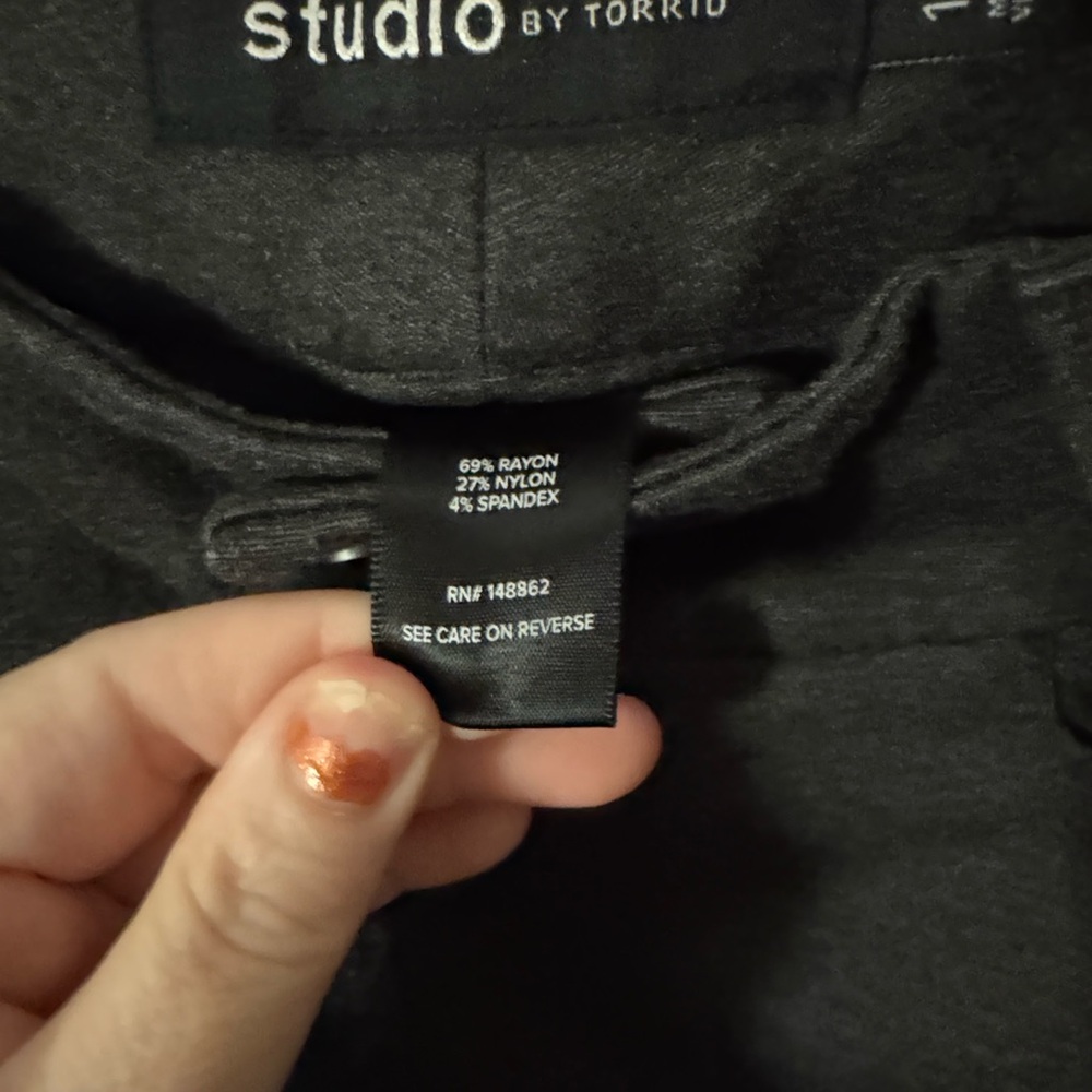 ‼️CLEARANCE‼️Studio by Torrid Dark Gray Buttoned Trousers - Picture 4 of 7